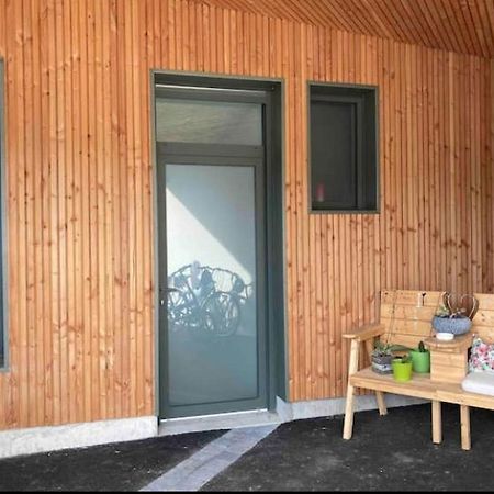 Chambre Avec Salle De Bains Privative Hermonville Exterior photo