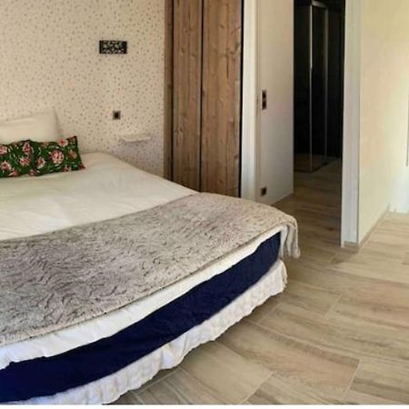 Chambre Avec Salle De Bains Privative Hermonville Exterior photo